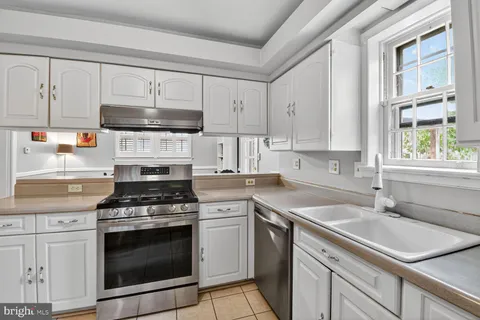 $575,000 | 6215 42nd Avenue, Hyattsville, MD 20781