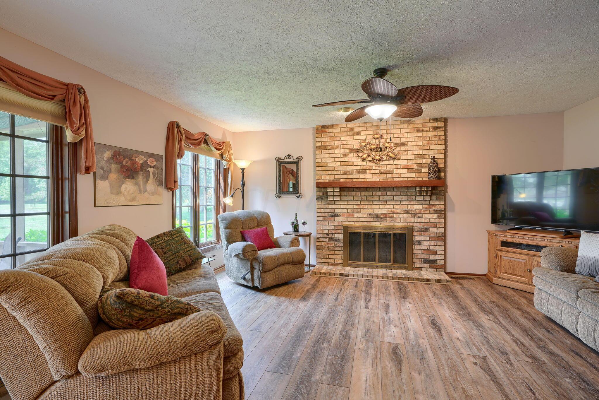 1457 Woodridge Road Marion, OH 43302 - Photo 20 of 80 Family Room