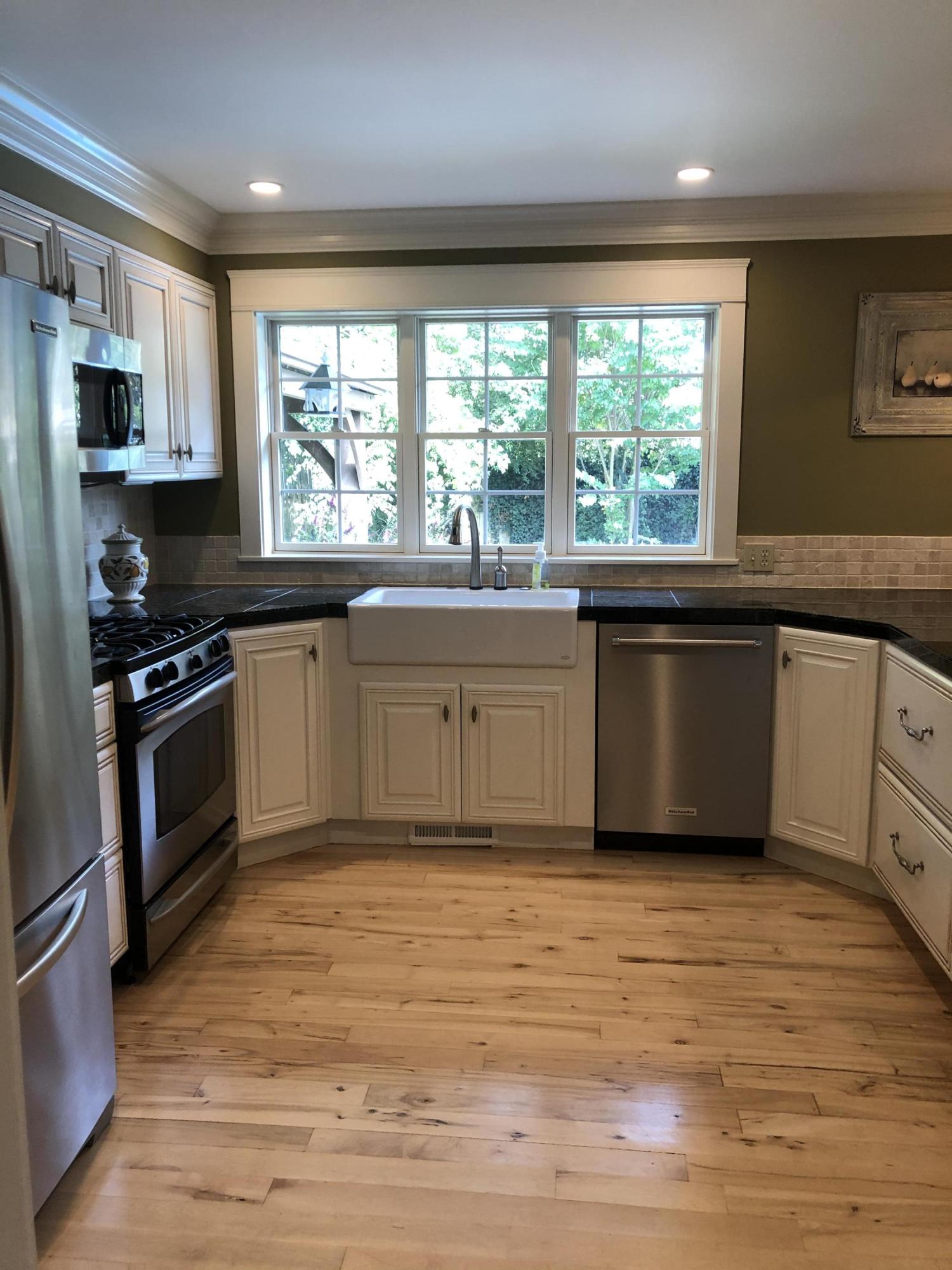 212 Geronimo Road Knoxville, TN 37934 - Photo 3 of 26 Kitchen