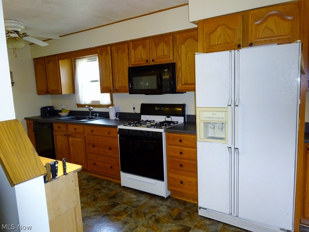 228 Judson Road Kent, OH 44240 - Photo 4 of 25 Lots of Storage.