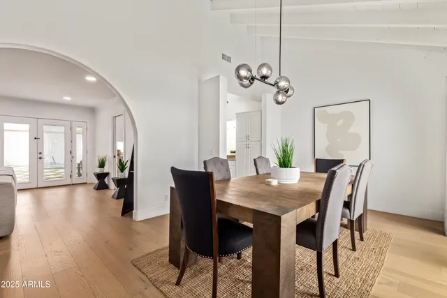 $749,995 | 2629 South Country Club Way, Tempe, AZ 85282