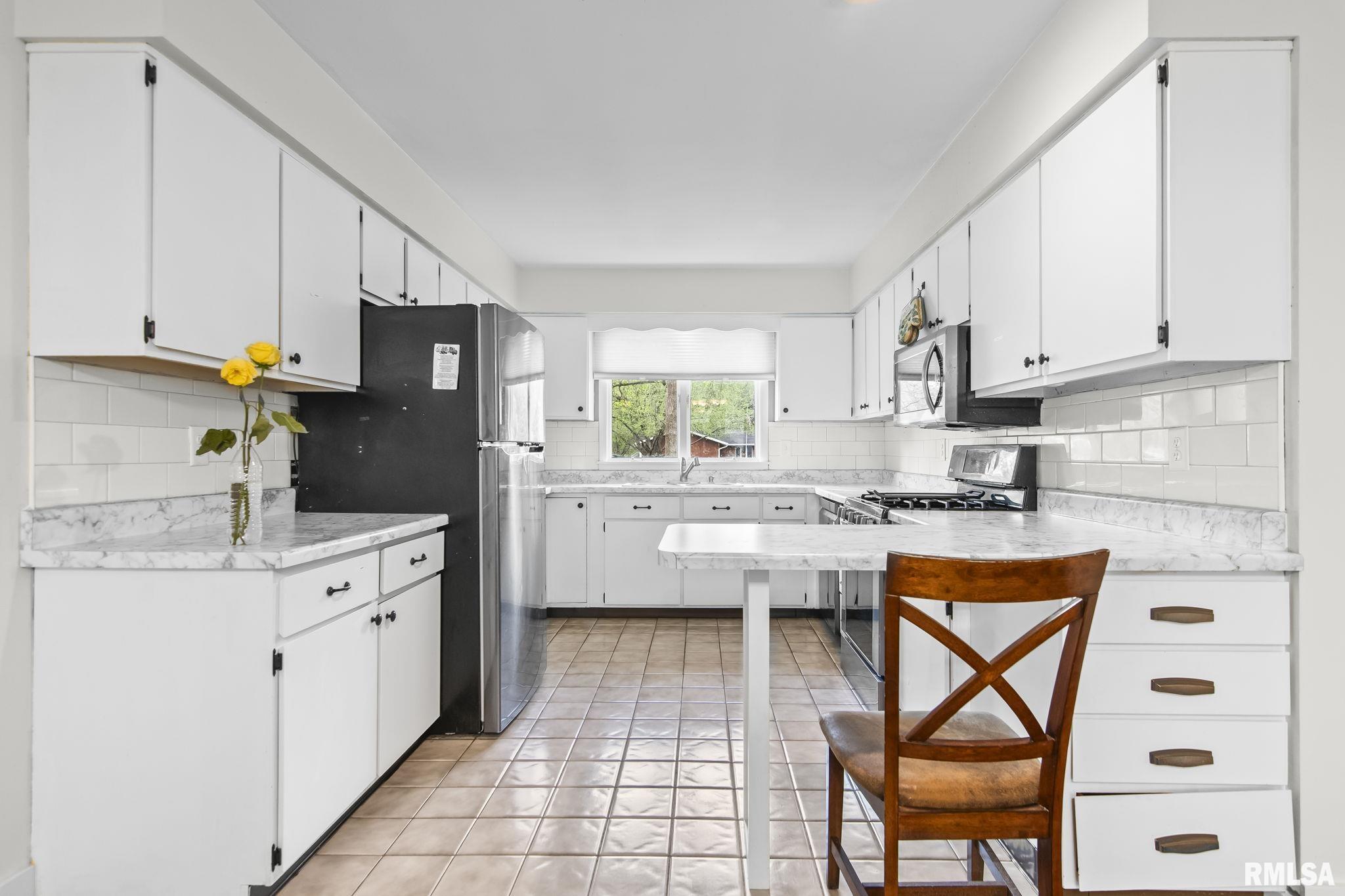 6088 Horseview Drive Springfield, IL 62712 - Photo 11 of 50