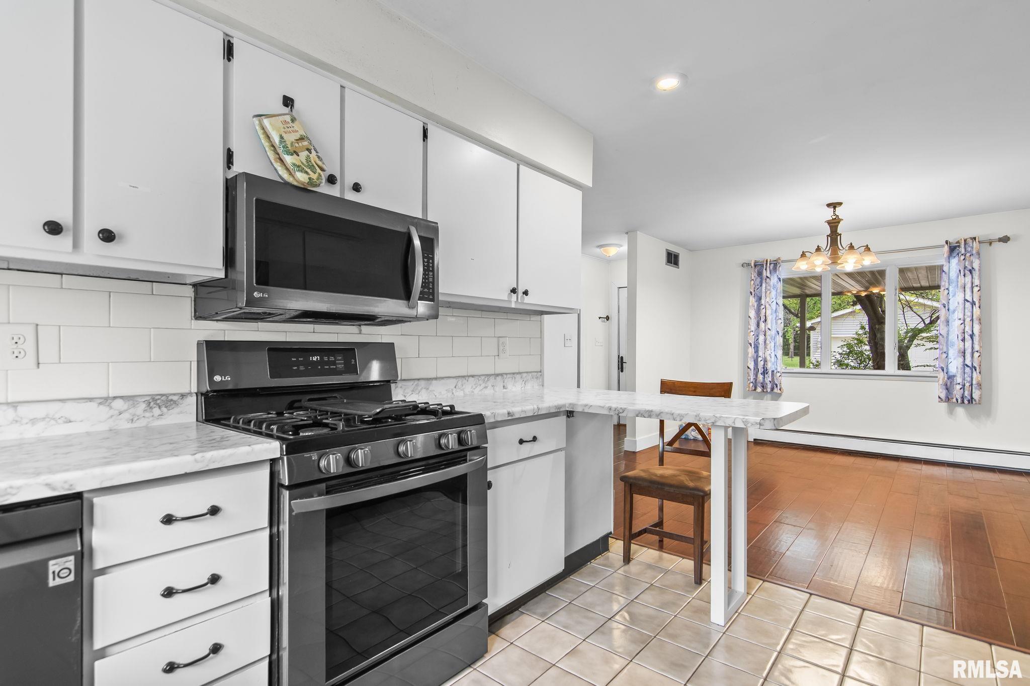 6088 Horseview Drive Springfield, IL 62712 - Photo 14 of 50