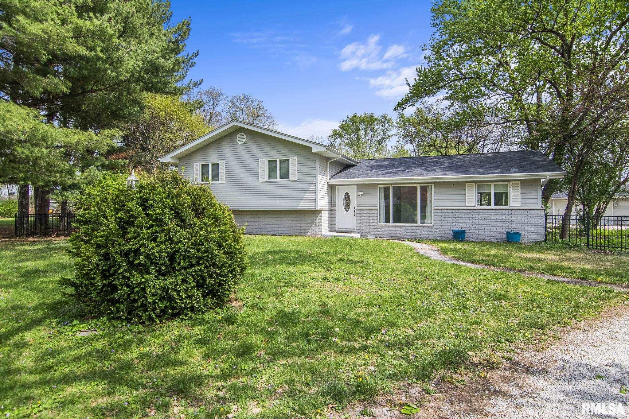 6088 Horseview Drive Springfield, IL 62712 - Photo 2 of 50