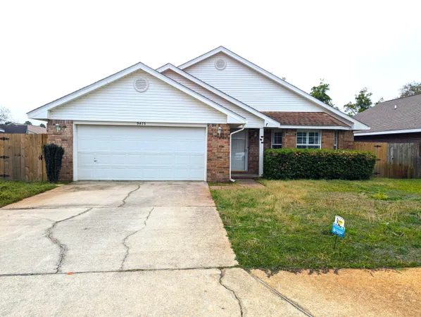 $2,200 | 9475 Pine Lily Court, Navarre, FL 32566