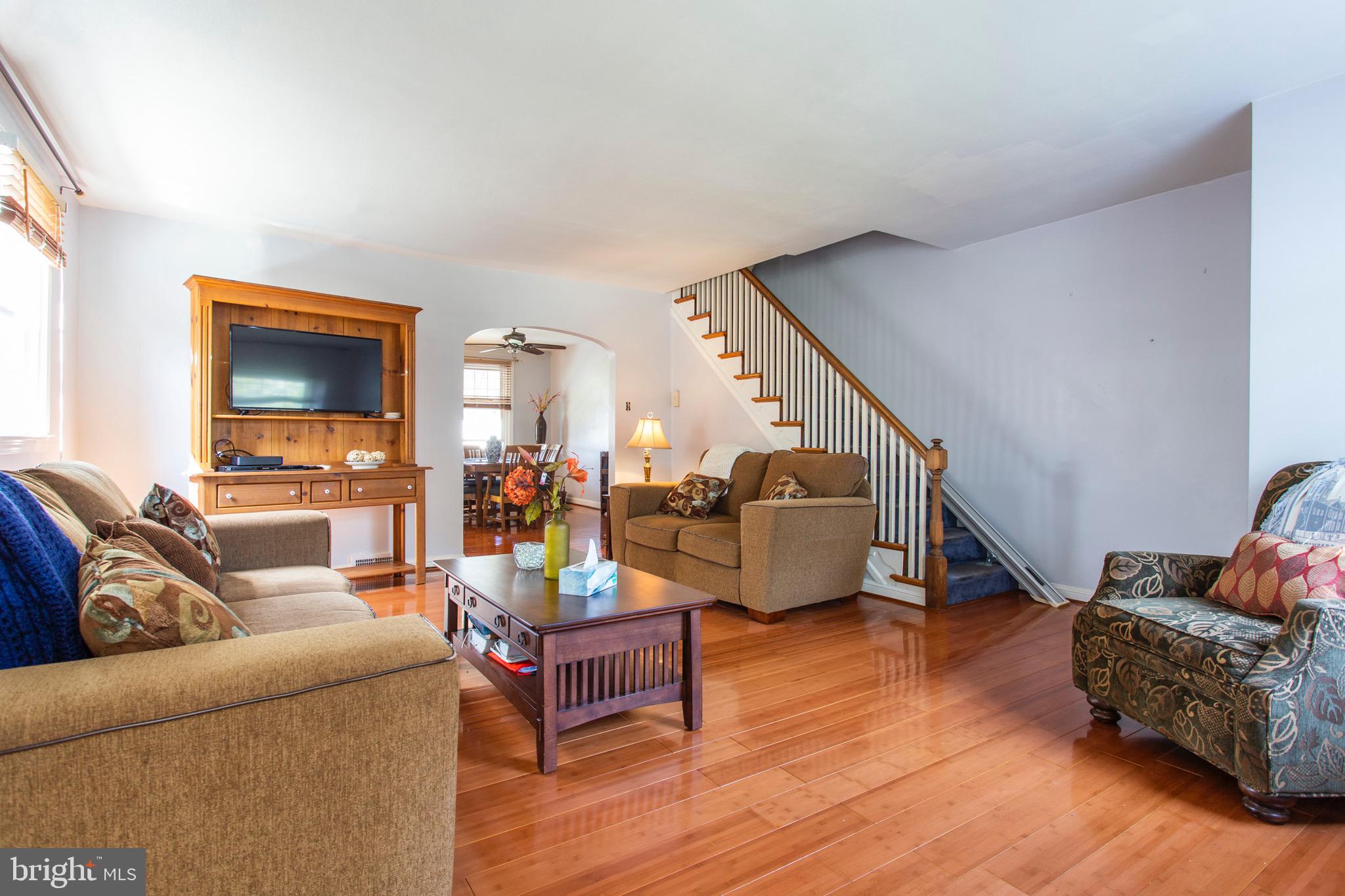 514 Holly Road Lansdowne, PA 19050 - Photo 4 of 26