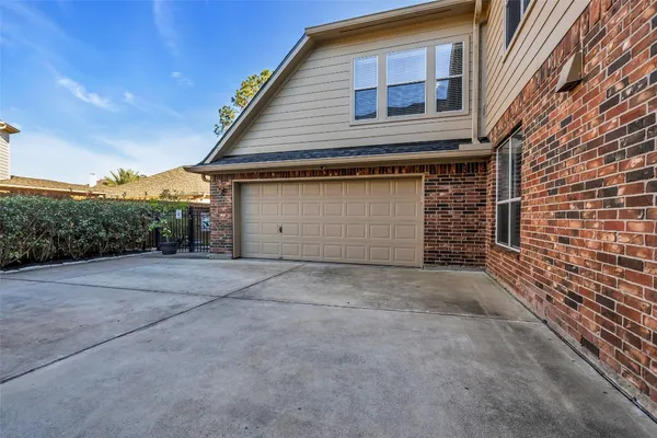 $730,000 | 3317 Sussex Way, Friendswood, TX 77546
