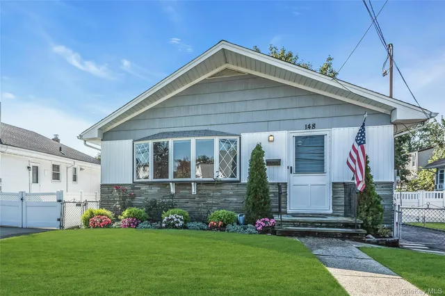 $690,000 | 148 William Street, Valley Stream, NY 11580