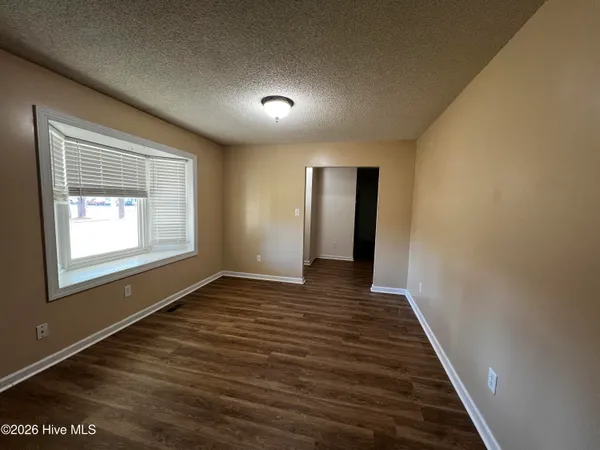 $2,400 | 1049 Halls Creek Road, Elizabeth City, NC 27909