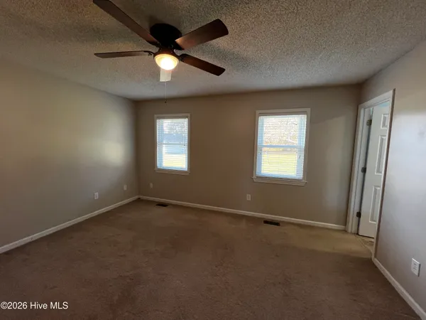 $2,400 | 1049 Halls Creek Road, Elizabeth City, NC 27909