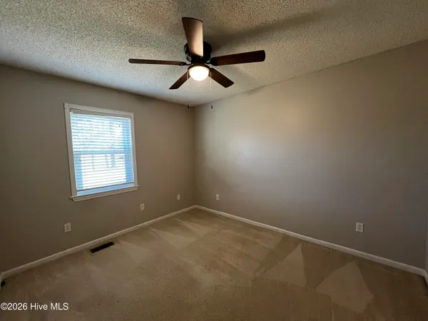 $2,400 | 1049 Halls Creek Road, Elizabeth City, NC 27909