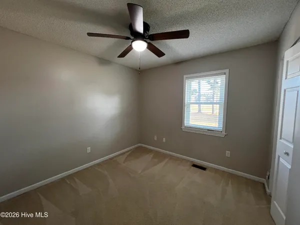 $2,400 | 1049 Halls Creek Road, Elizabeth City, NC 27909