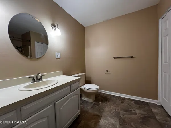 $2,400 | 1049 Halls Creek Road, Elizabeth City, NC 27909