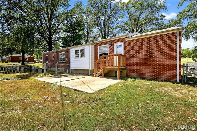 $175,000 | 9472 Yorktown Drive, St. Louis, MO 63137