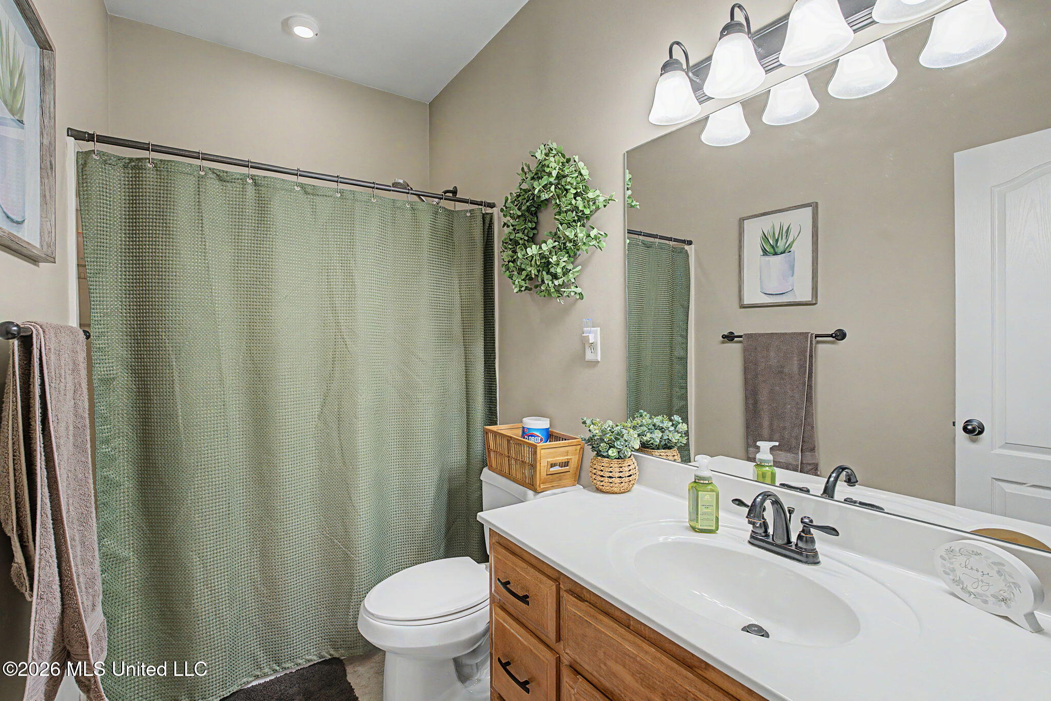 1409 Monteith Avenue Hernando, MS 38632 - Photo 20 of 36 Bathroom 2