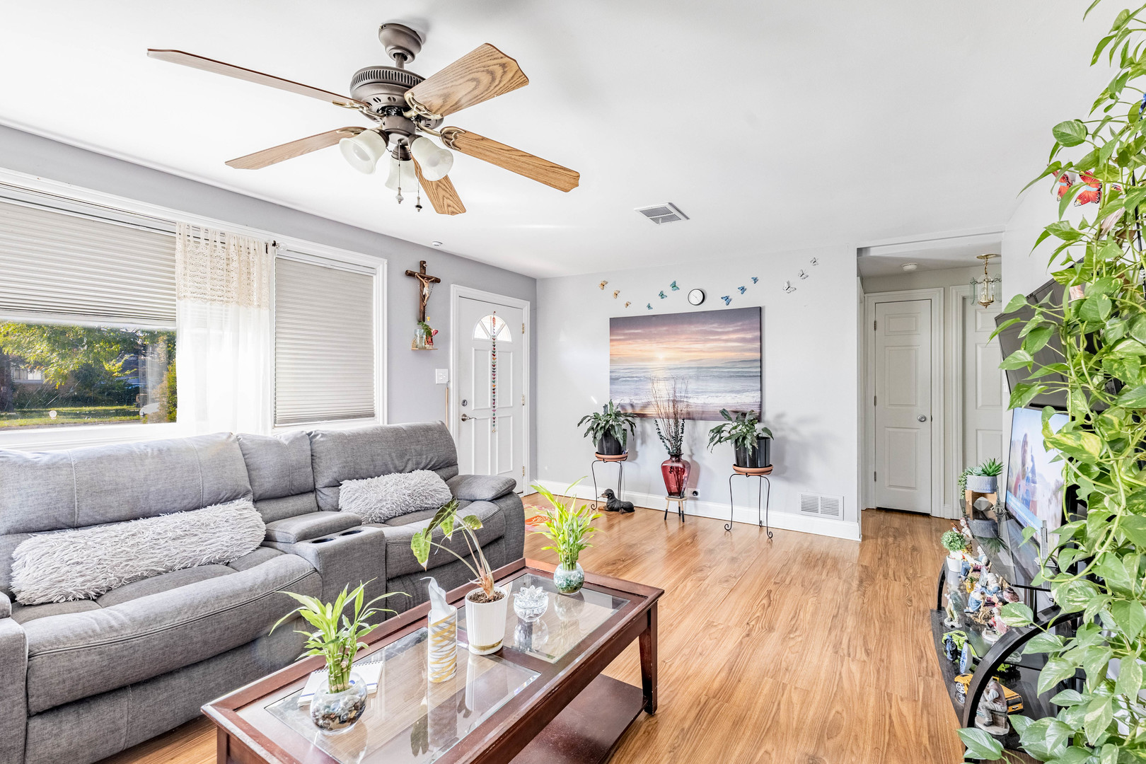 1966 Laura Lane Des Plaines, IL 60018 - Photo 6 of 23