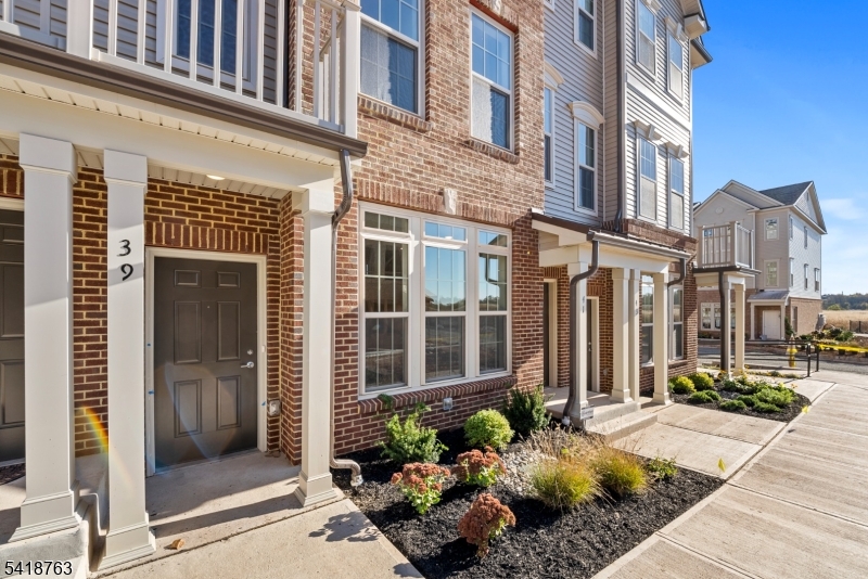 39 Robeson Street Somerville, NJ 08876 - Photo 1 of 23