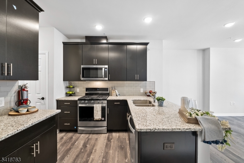 39 Robeson Street Somerville, NJ 08876 - Photo 8 of 23