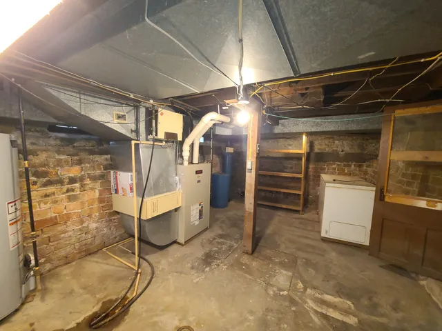 $98,000 | 603 7th Avenue, Sterling, IL 61081