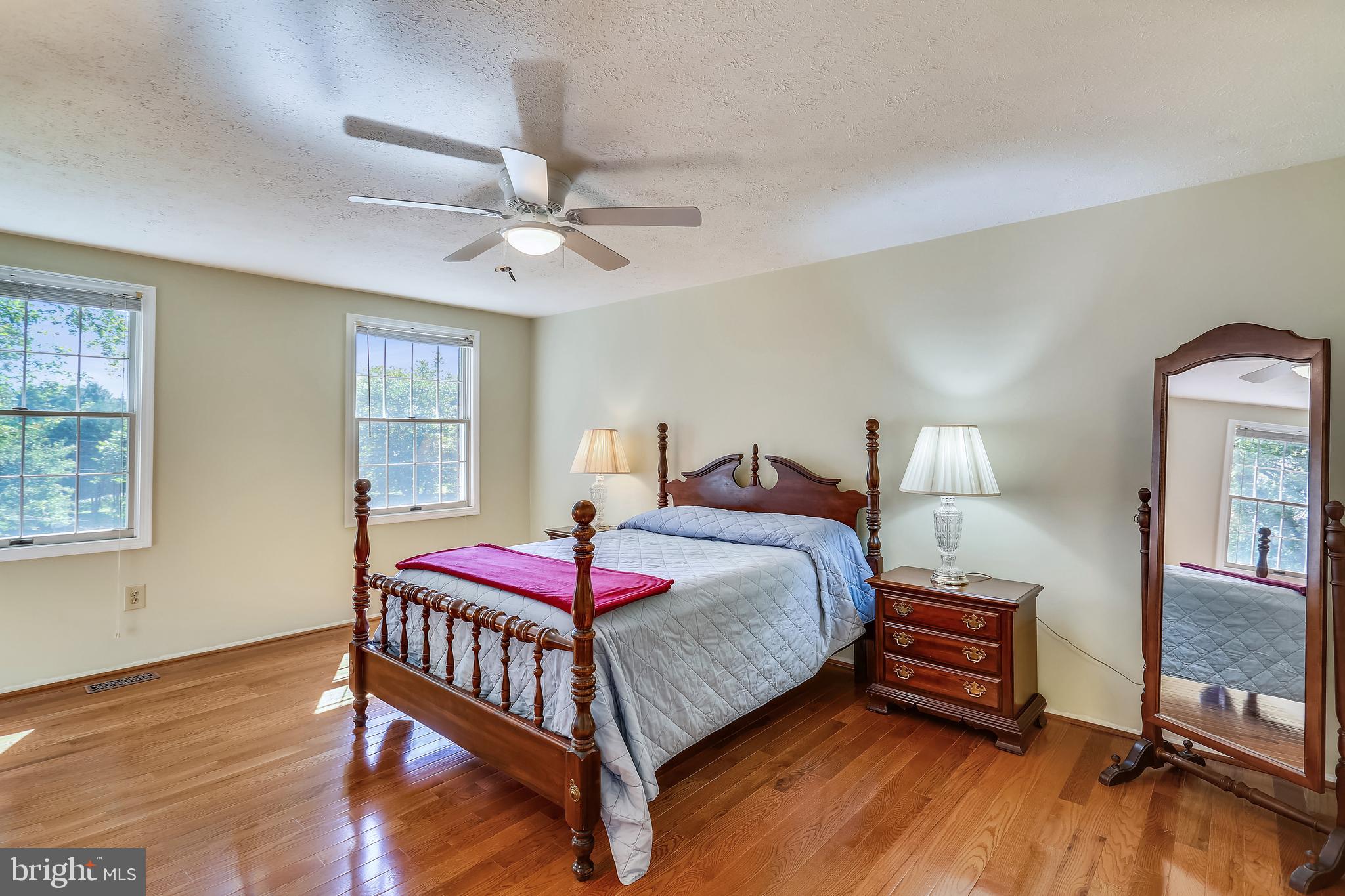 9301 Huntmaster Road Laytonsville, MD 20882 - Photo 44 of 99 Primary bedroom has gleaming hardwood floor