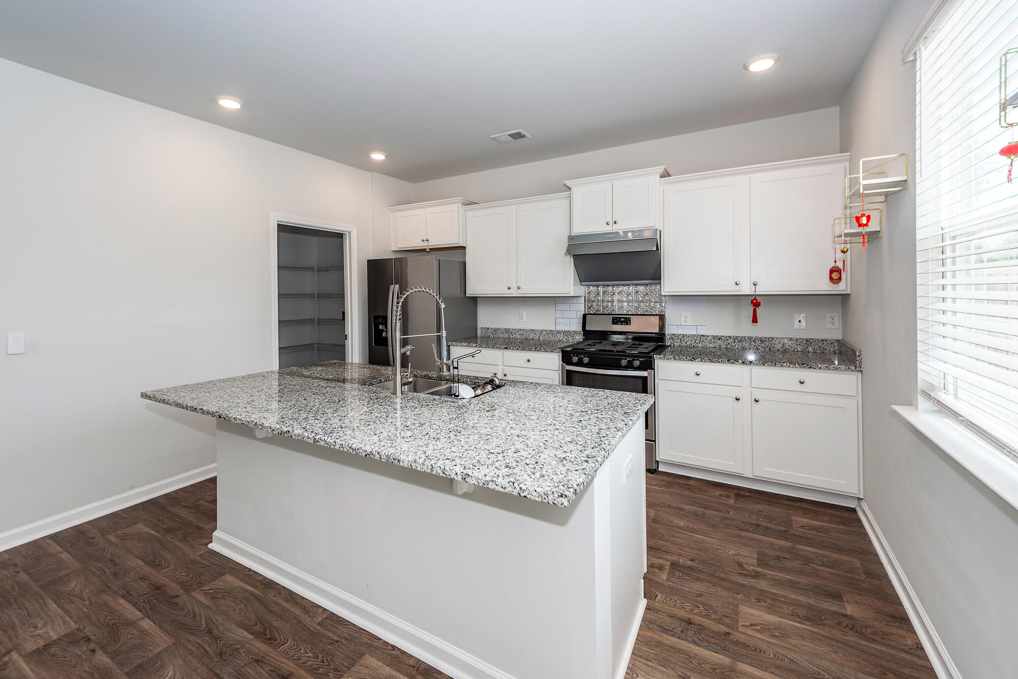 415 Zenith Boulevard Summerville, SC 29486 - Photo 17 of 42 17