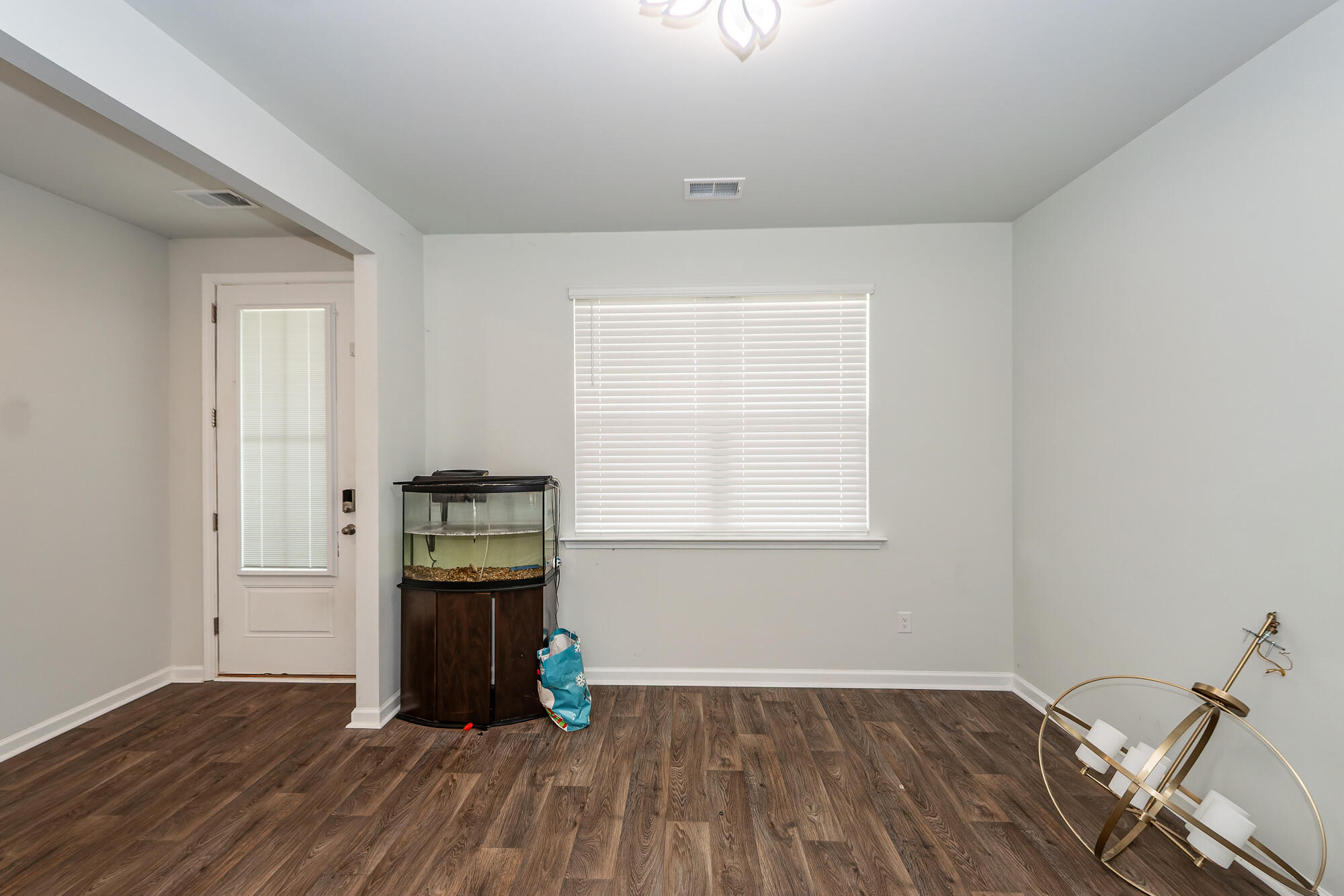 415 Zenith Boulevard Summerville, SC 29486 - Photo 5 of 42 05