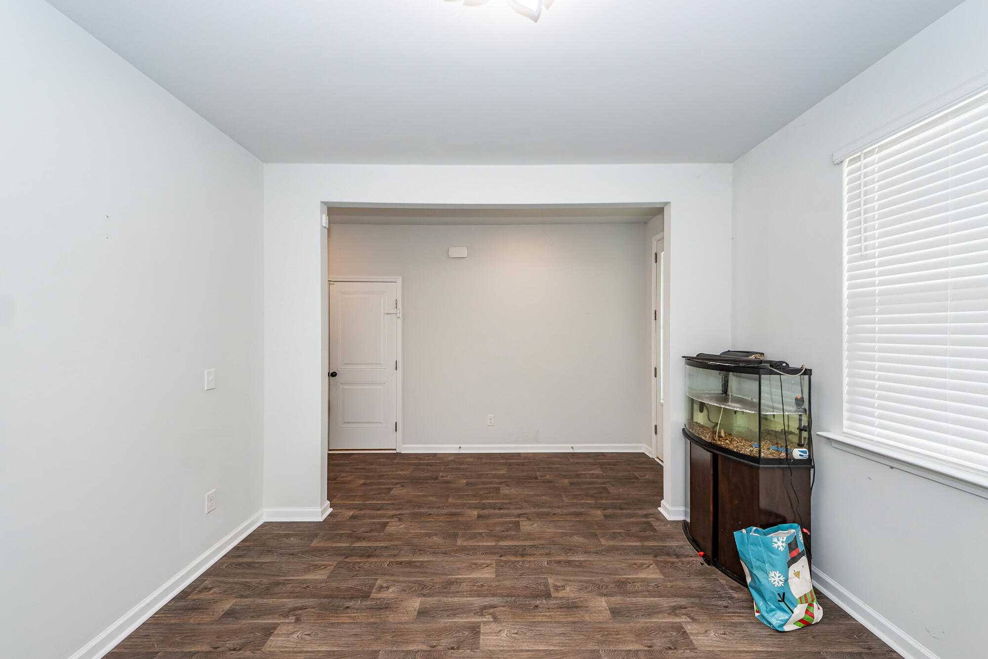 415 Zenith Boulevard Summerville, SC 29486 - Photo 6 of 42 06