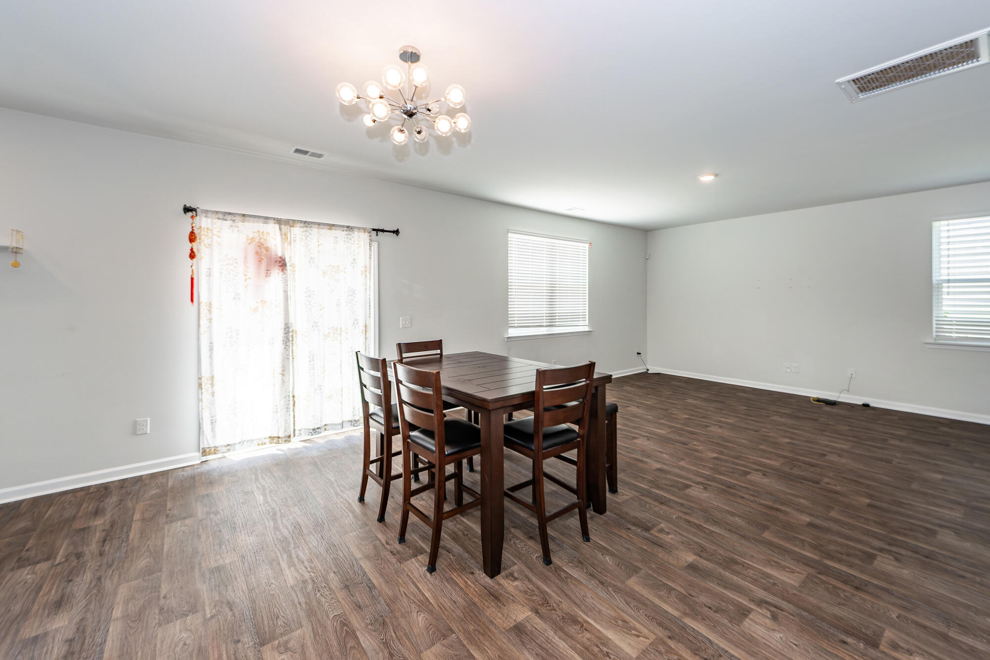 415 Zenith Boulevard Summerville, SC 29486 - Photo 7 of 42 07