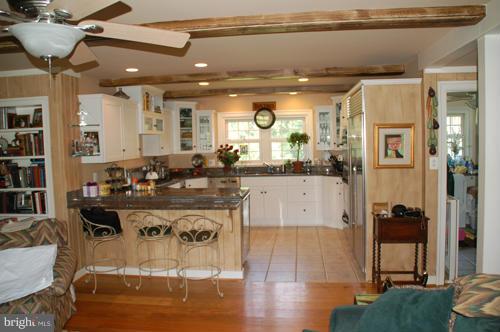 6231 Coon Tree Road The Plains, VA 20198 - Photo 6 of 19 Kitchen