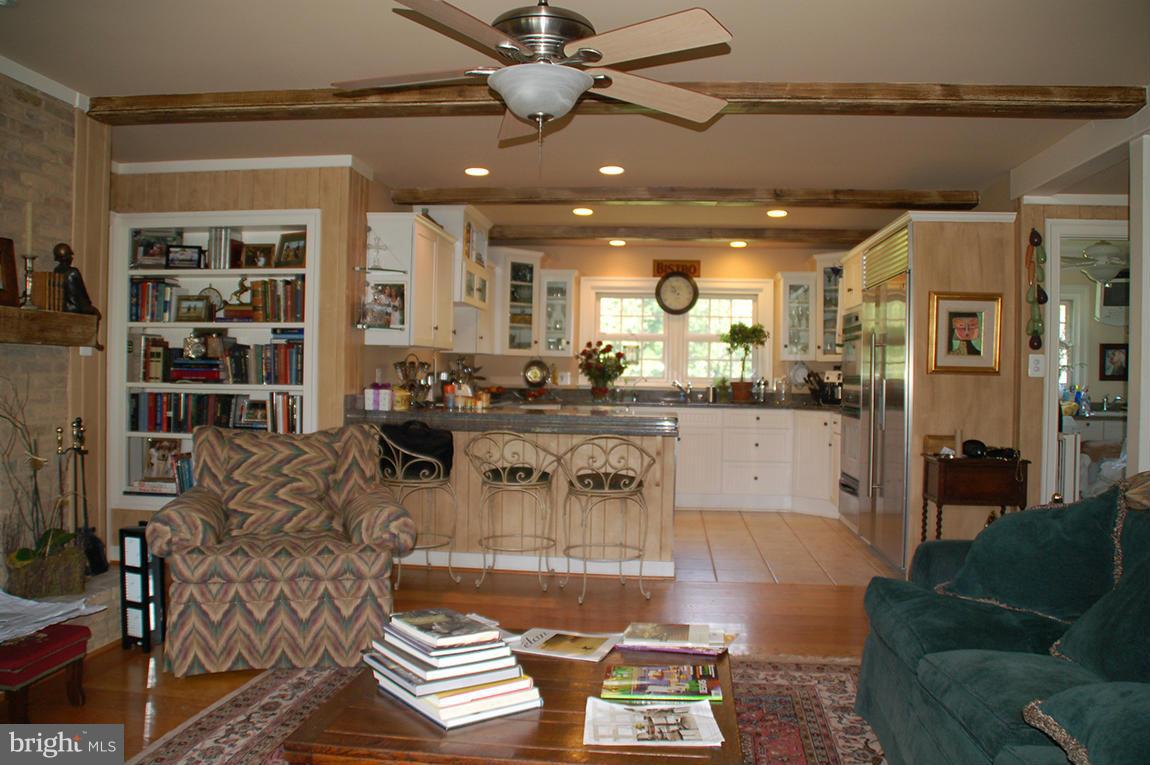 6231 Coon Tree Road The Plains, VA 20198 - Photo 7 of 19 Family Room