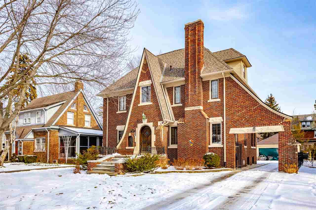 1428 Yorkshire Road Grosse Pointe Park, MI 48230 - Photo 3 of 45