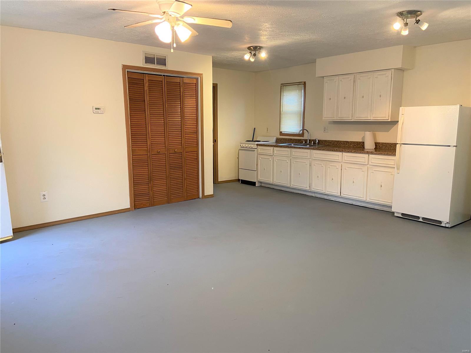 14300 Rod And Gun Road Breese, IL 62230 - Photo 5 of 12