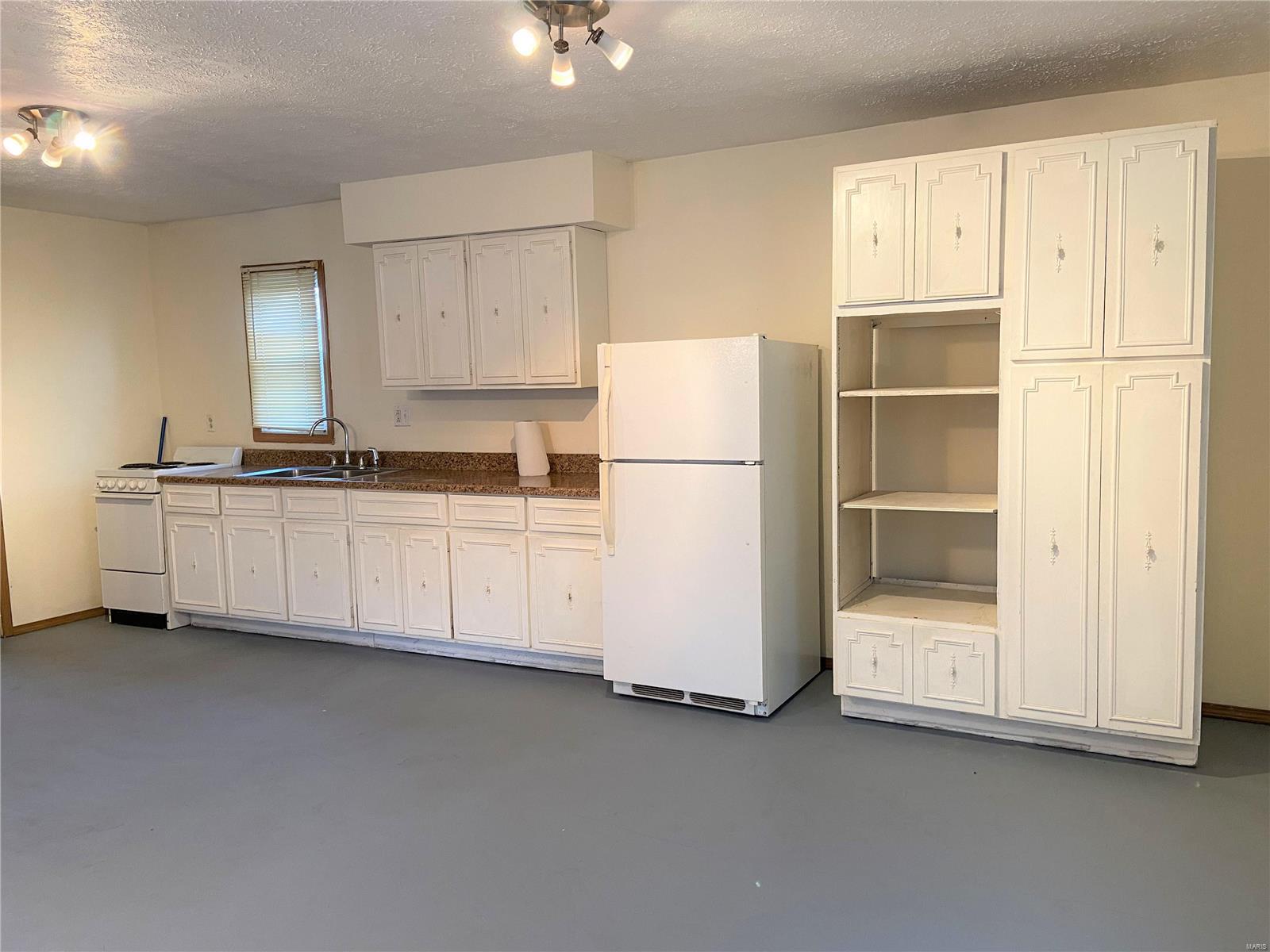 14300 Rod And Gun Road Breese, IL 62230 - Photo 6 of 12