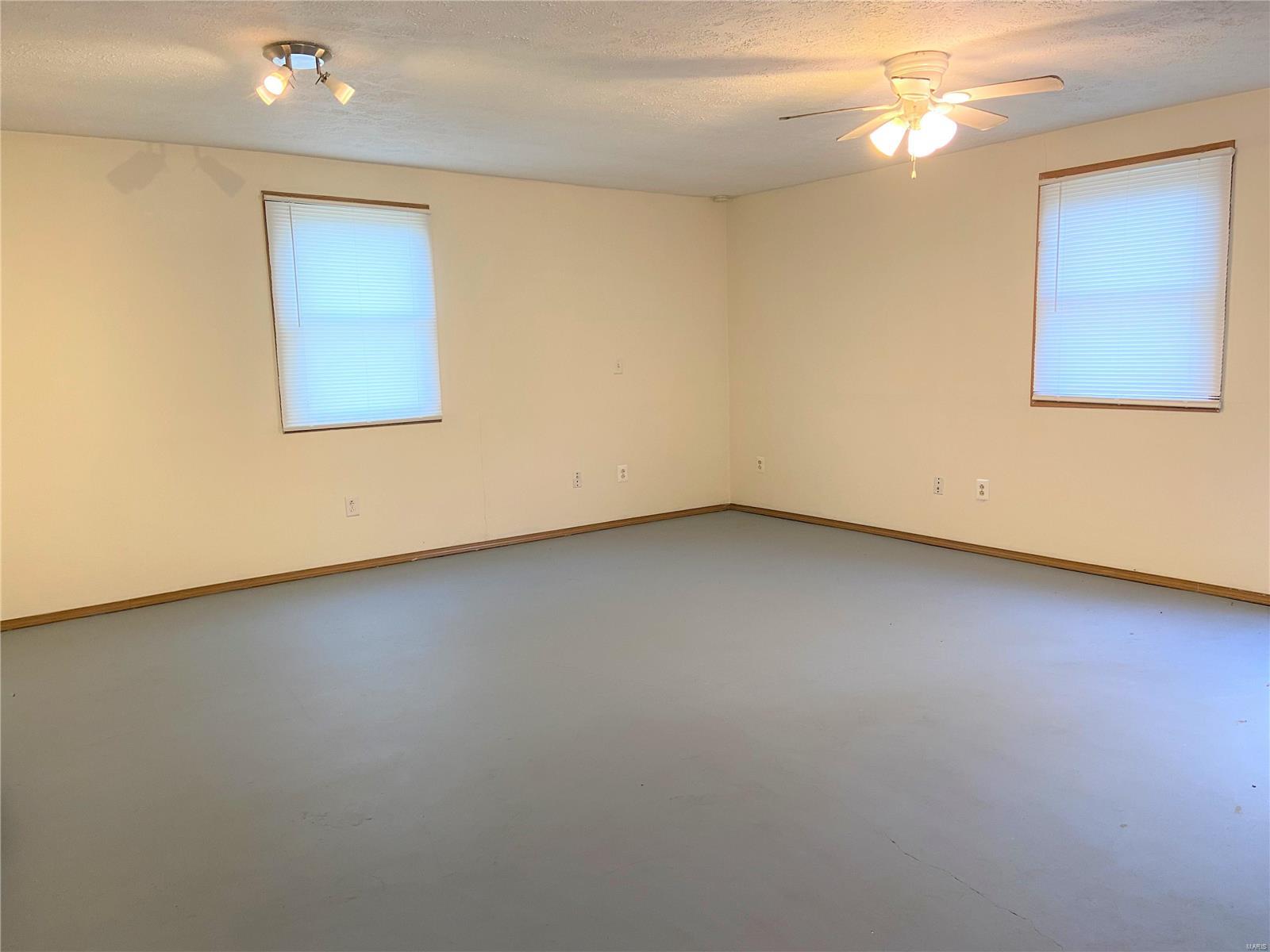 14300 Rod And Gun Road Breese, IL 62230 - Photo 7 of 12
