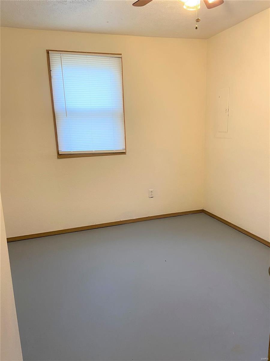 14300 Rod And Gun Road Breese, IL 62230 - Photo 8 of 12