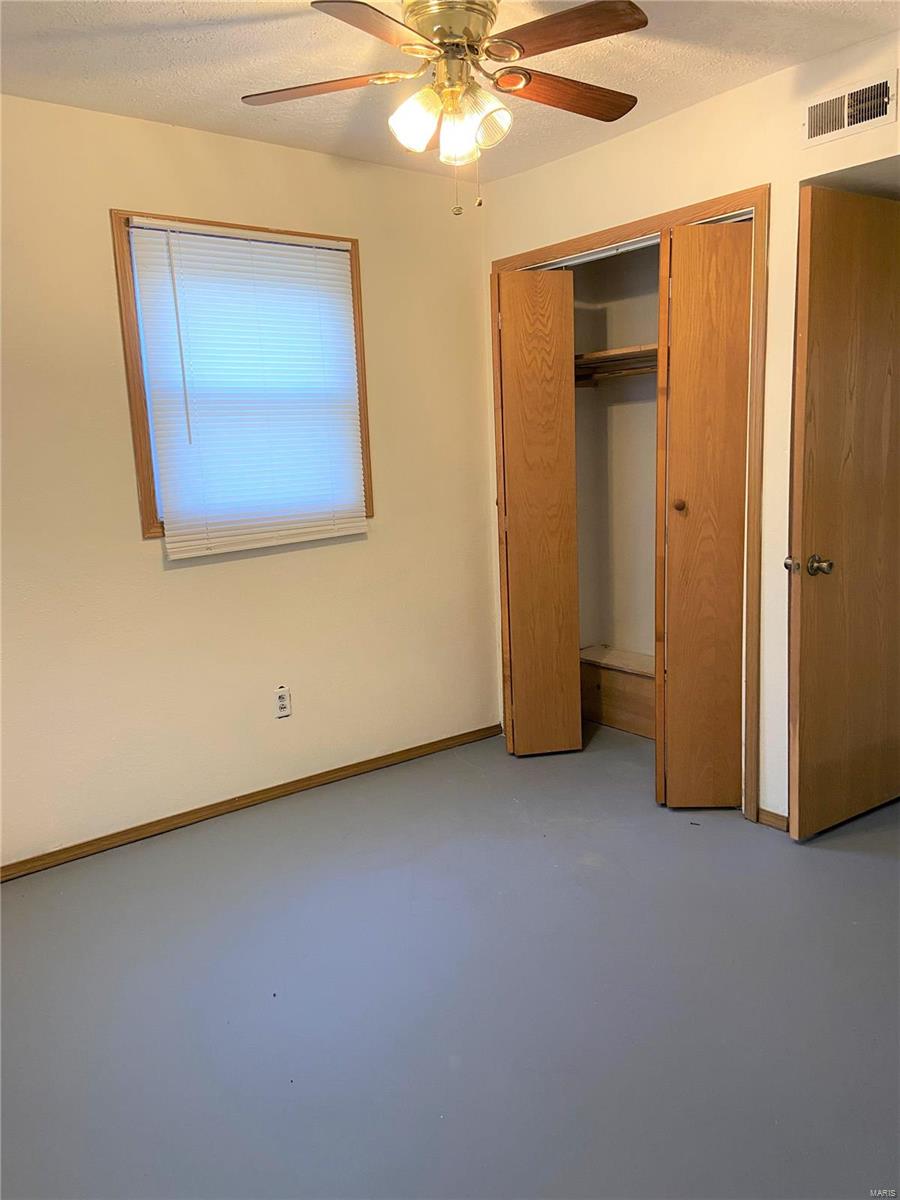 14300 Rod And Gun Road Breese, IL 62230 - Photo 9 of 12