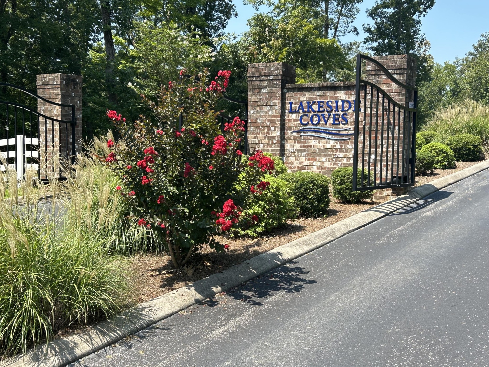 63 Edgewater Way Ten Mile, TN 37880 - Photo 3 of 20 Gallery Image 3