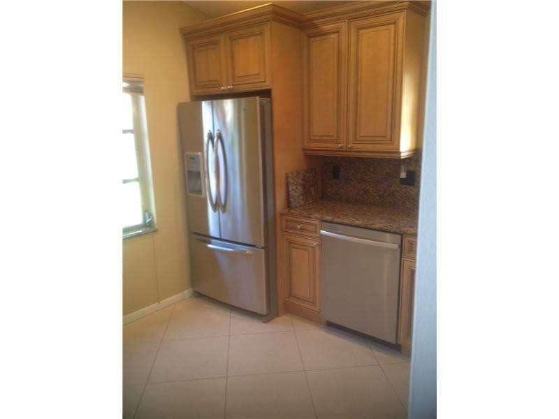 8190 Springtree Road, Unit A Boca Raton, FL 33496 - Photo 3 of 6 Kitchen