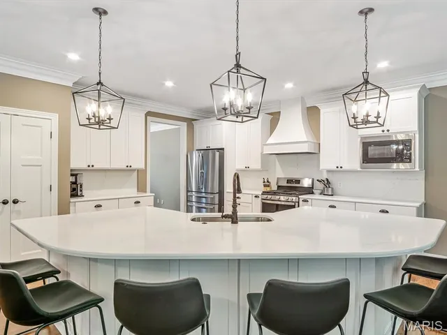 $849,900 | 3329 Snider Drive, Edwardsville, IL 62025