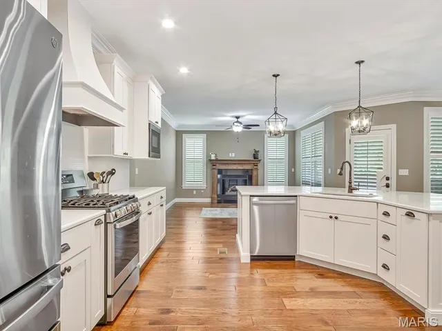 $849,900 | 3329 Snider Drive, Edwardsville, IL 62025