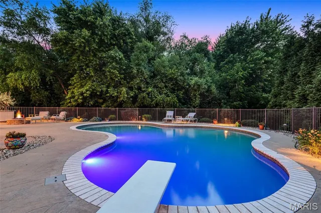 $849,900 | 3329 Snider Drive, Edwardsville, IL 62025