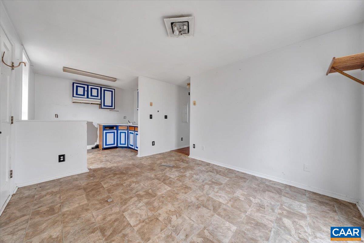 2420 James River Road Esmont, VA 22937 - Photo 56 of 75 a view of a livingroom with a workspace