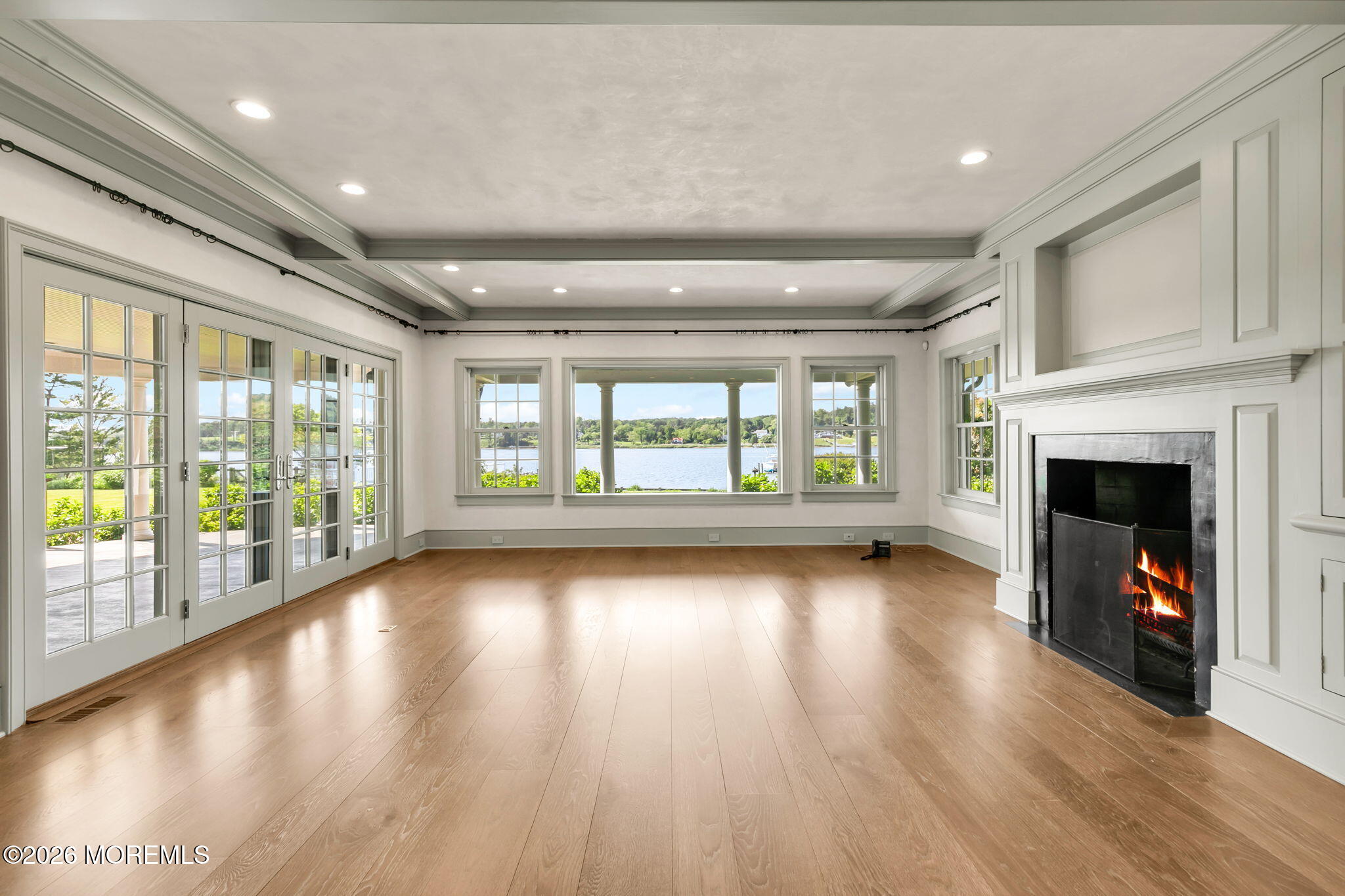 100-98 East River Road Rumson, NJ 07760 - Photo 31 of 61 Family Room