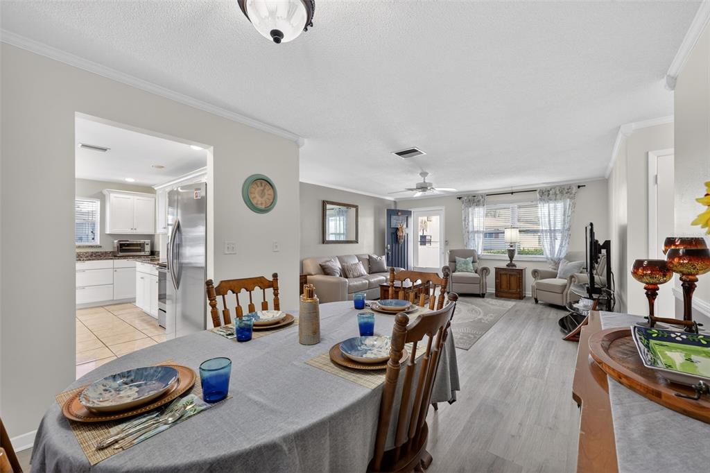 9208 142nd Street North Seminole, FL 33776 - Photo 12 of 43