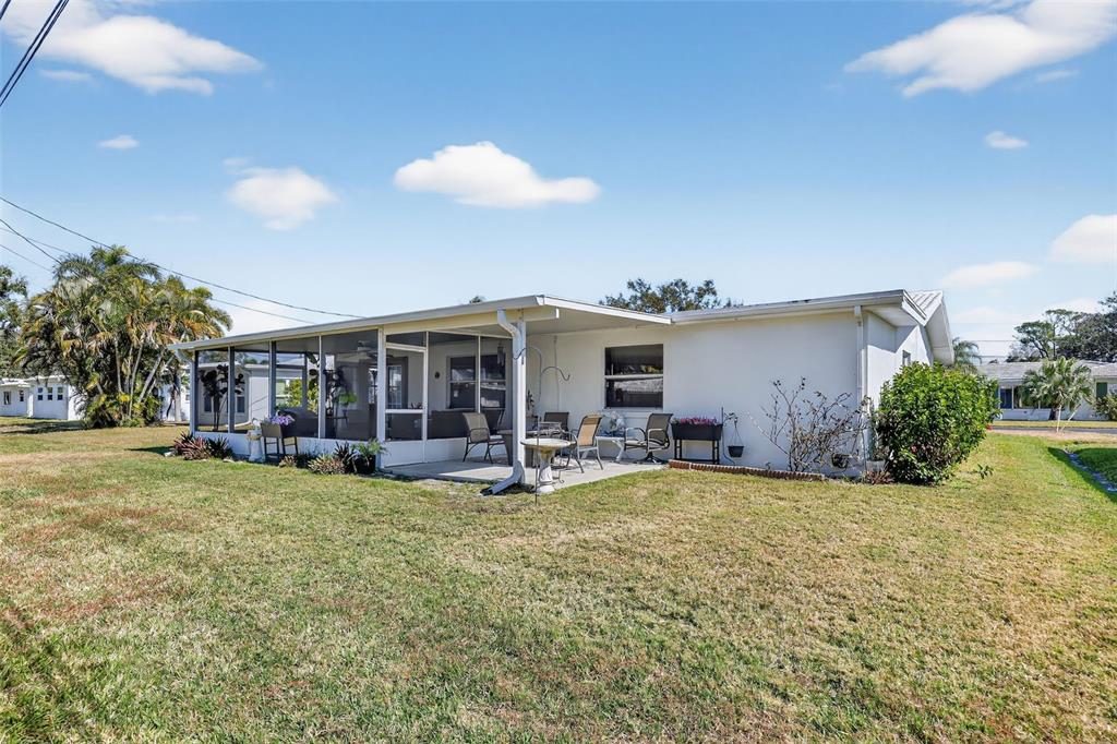 9208 142nd Street North Seminole, FL 33776 - Photo 37 of 43