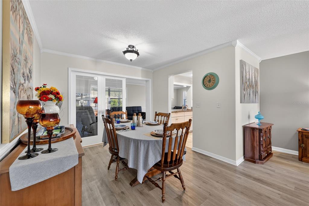 9208 142nd Street North Seminole, FL 33776 - Photo 10 of 43