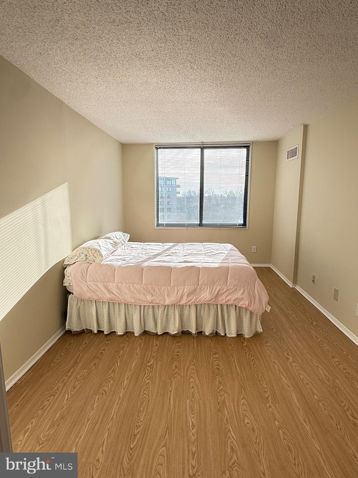 5225 Pooks Hill Road, Unit 1607N Bethesda, MD 20814 - Photo 7 of 51