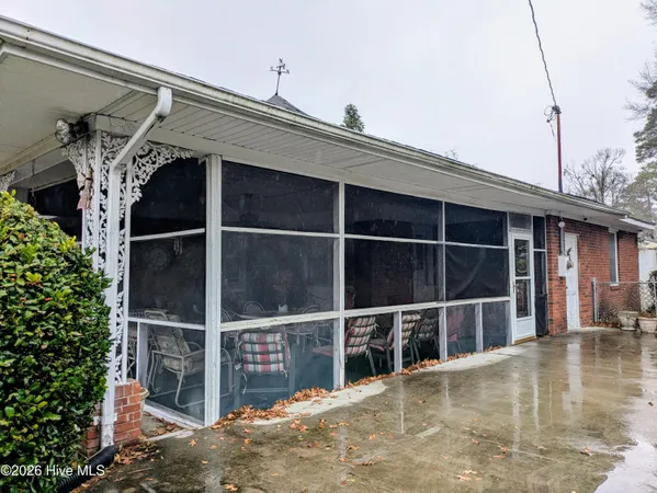 $369,900 | 1423 Greenville Boulevard Southeast, Greenville, NC 27858