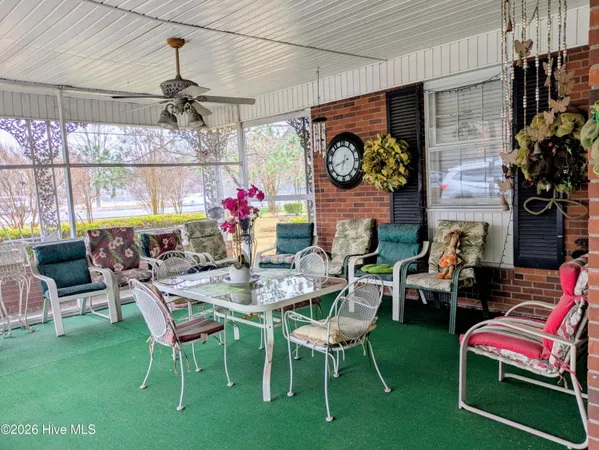 $369,900 | 1423 Greenville Boulevard Southeast, Greenville, NC 27858