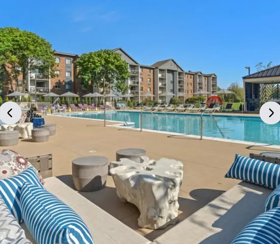 $2,100 | 806 Foxworth Boulevard, Unit 3A, Lombard, IL 60148